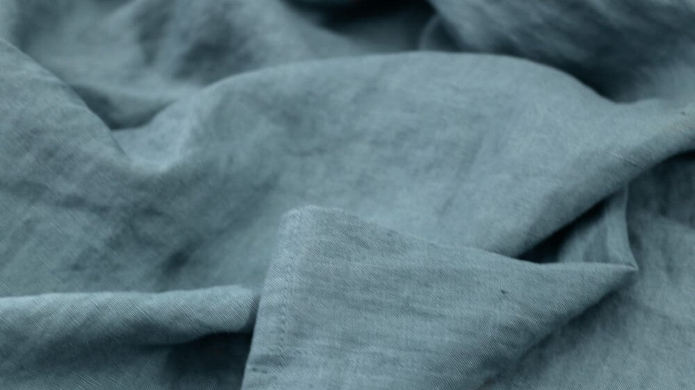 At what temperature should linen sheets be washed and ironed? Linenshed