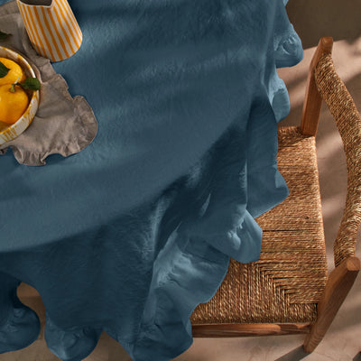 Nappe ovale en lin a volant bleu français