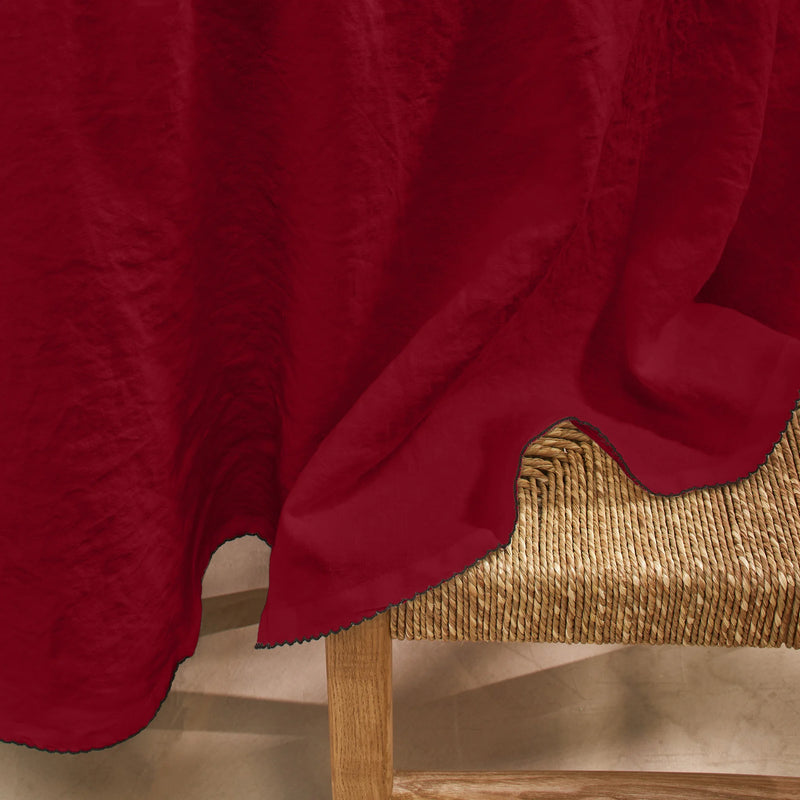 Nappe ronde bord crochet en lin lavé bordeaux