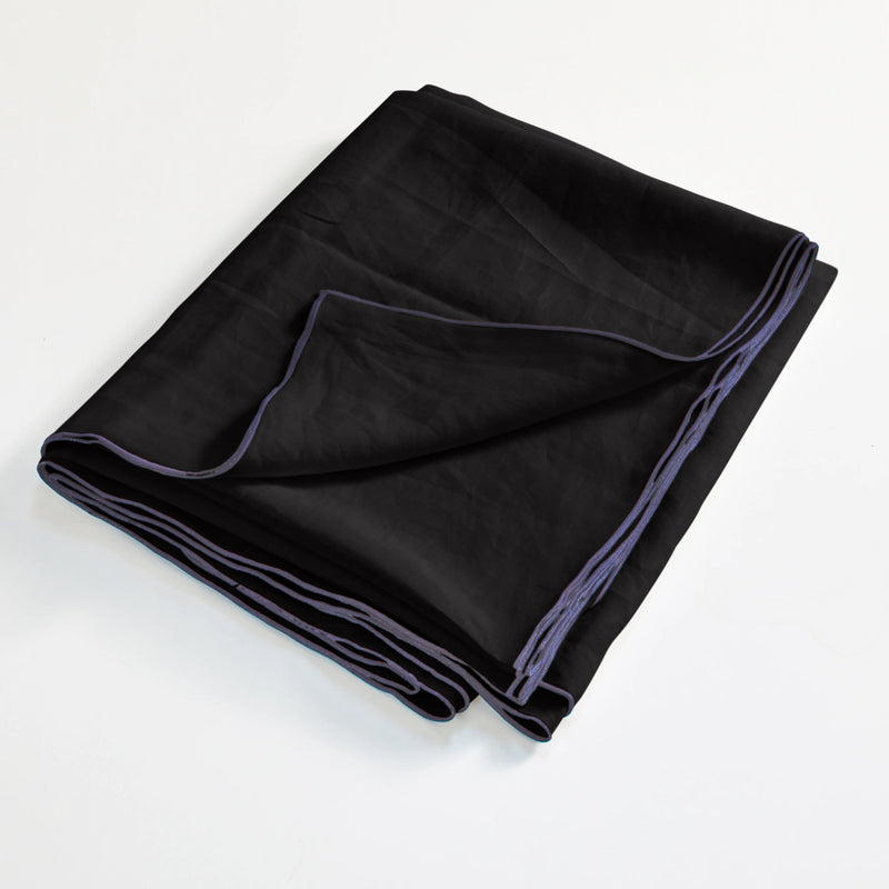 drap plat bord bourdon Encre Noire plié