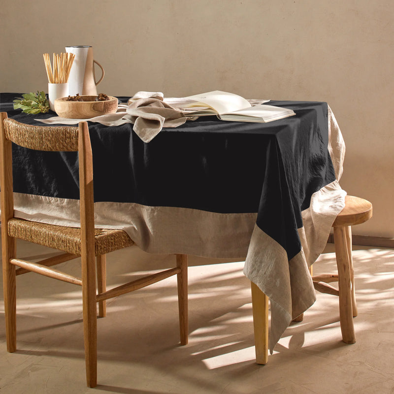 Nappe Pure Lin avec bordure contrastée encre noire