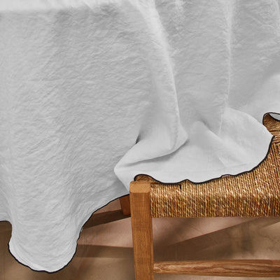nappe ovale sur mesure en lin sur mesure bordée gris minéral