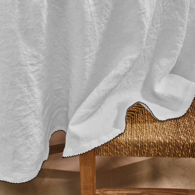 Nappe sur mesure ovale bord crochet en lin lavé gris minéral