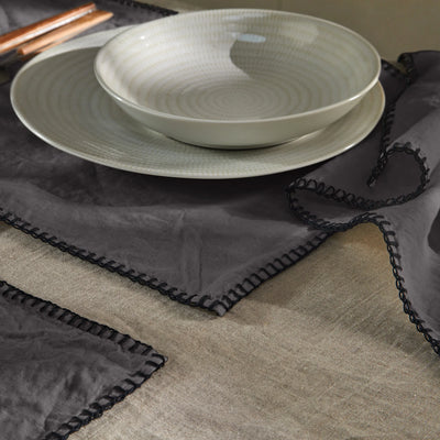 Sets de table bordé "Point de Cheval" en lin gris plomb