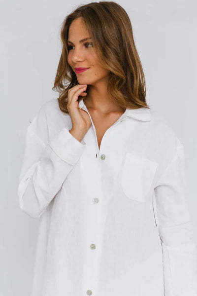 Chemise de nuit luxueuse en lin Blanc Optique 10 #colour_blanc-optique