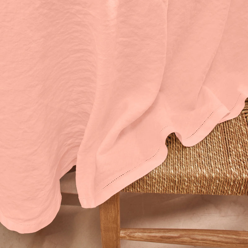 Nappe sur mesure ronde en lin ajouré rose