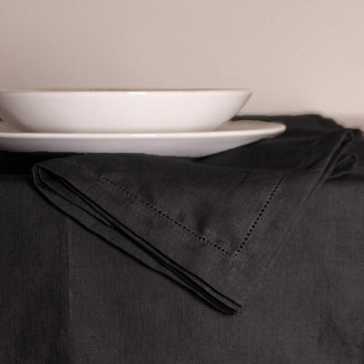 Set de serviettes en 100% lin ajourées #colour_encre-noire