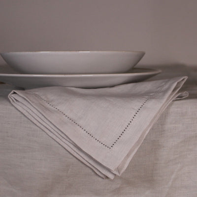 Set de serviettes en 100% lin ajourées #colour_gris-mineral